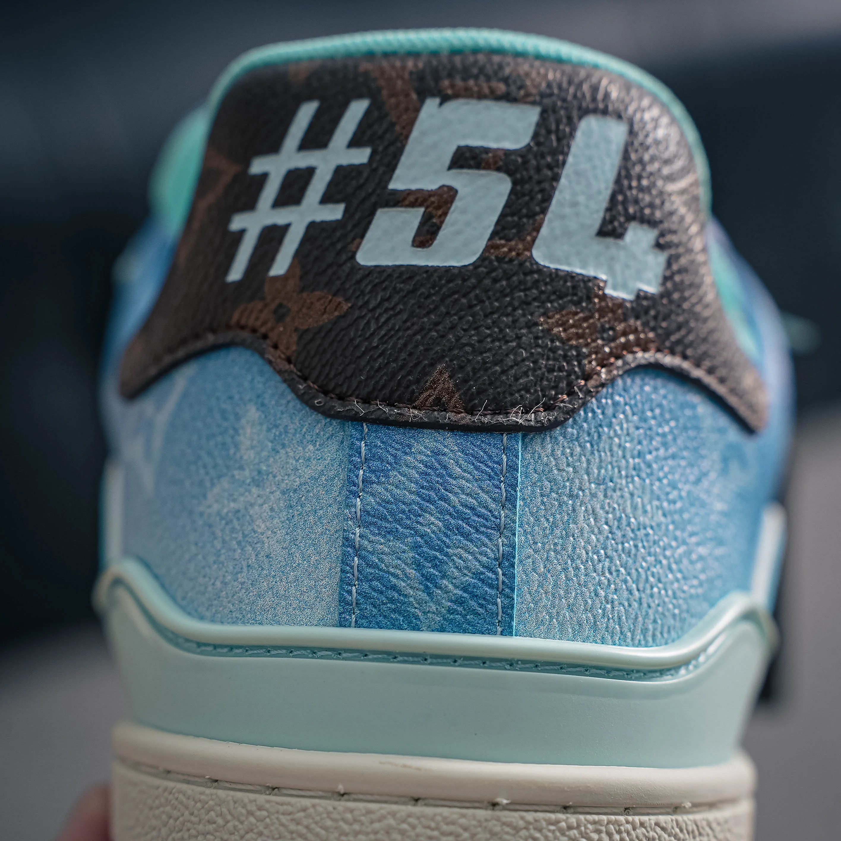 # LV- - trainer 2026 New Arrival 1：1 ！！ Shoes Cowhide Leather ， LOGO ， Breathable ， 。